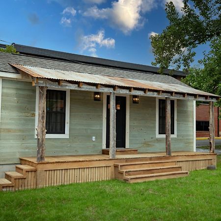 Barnwood Village Уайт-Салфер-Спрингс Экстерьер фото